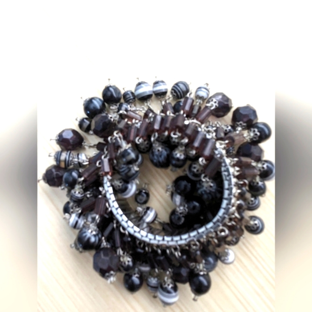 Vintage Cha Cha Silver bracelet with Black Beads, Like New💕